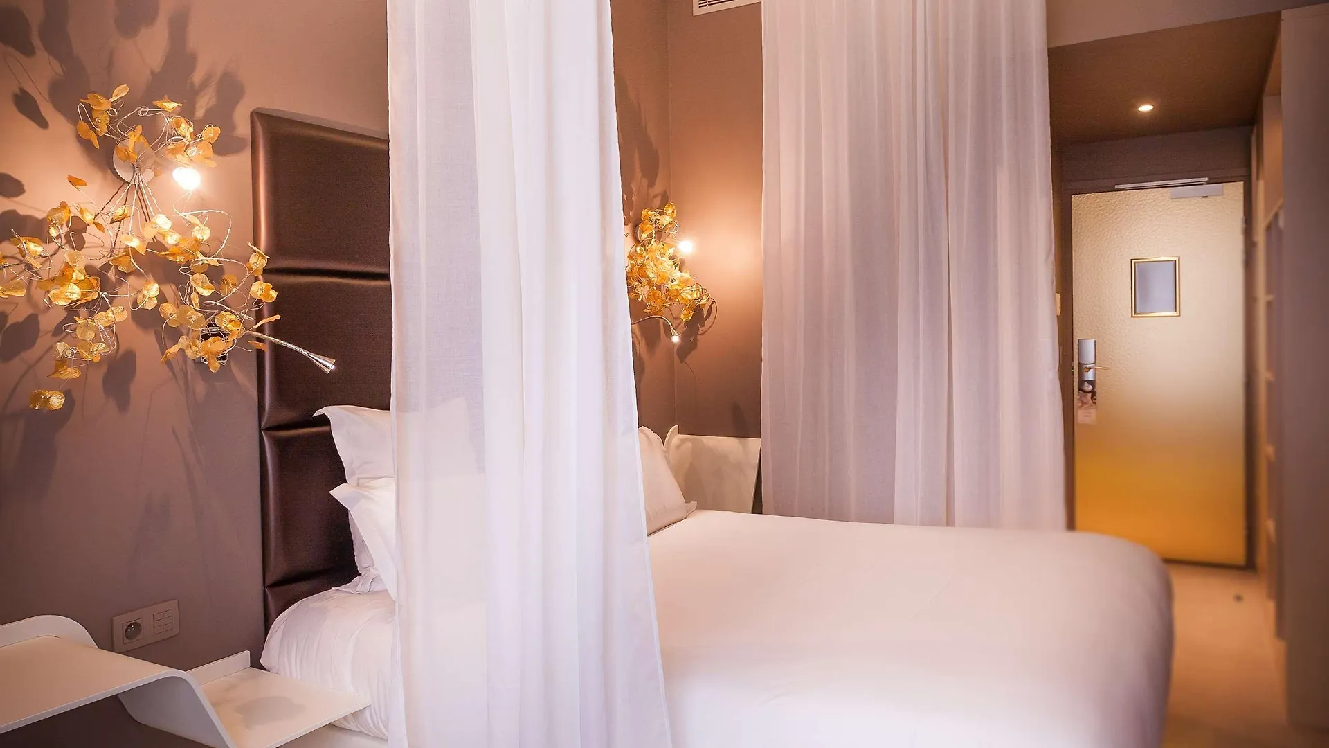 Legend Hotel