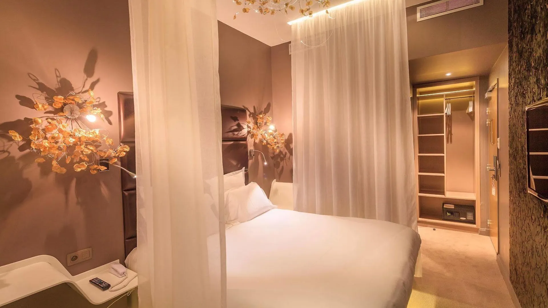 Hotel Legend 4*